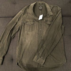 NWT men’s denim button down